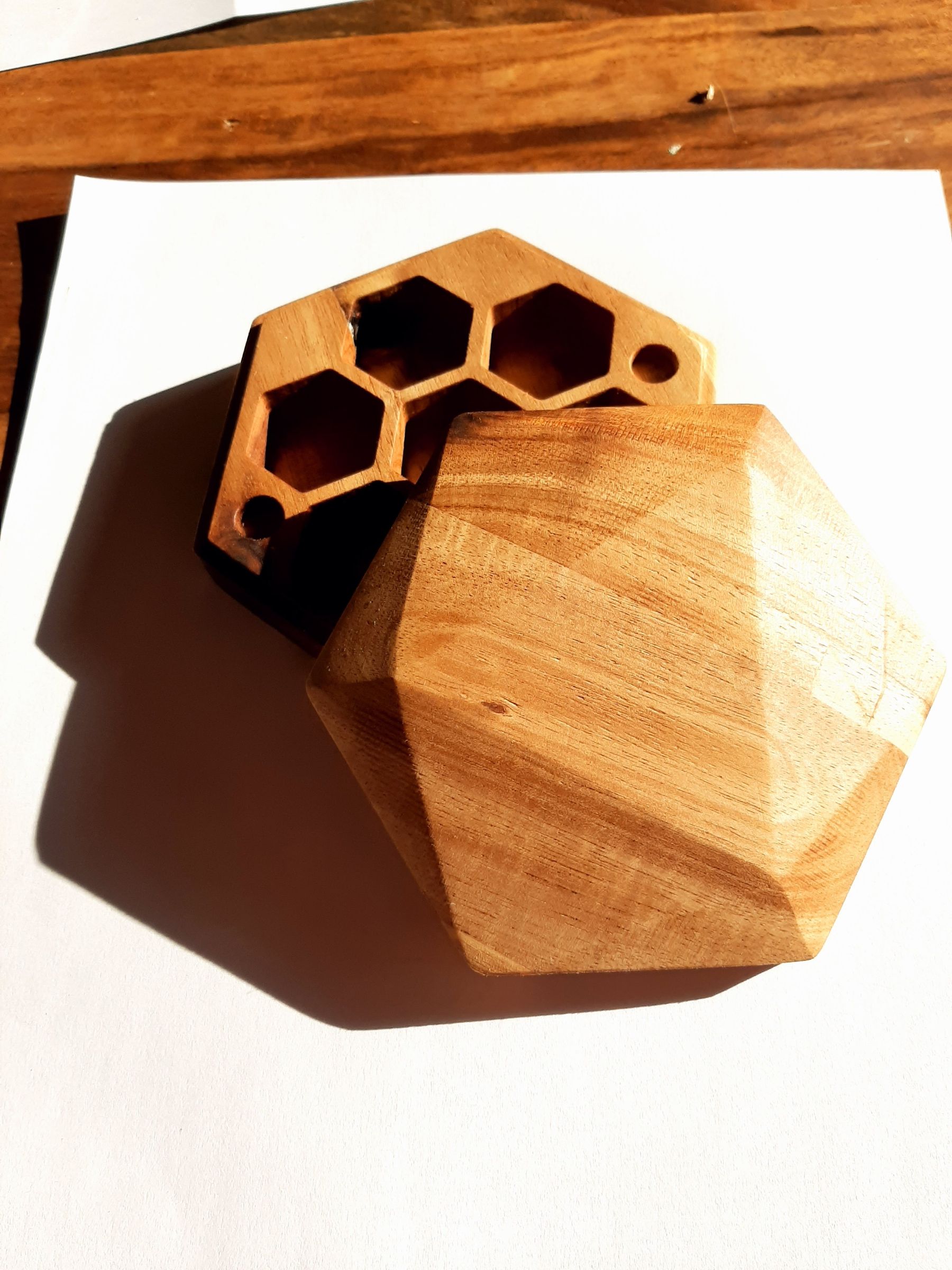 D20 Dicebox : 5 Steps (with Pictures) - Instructables
