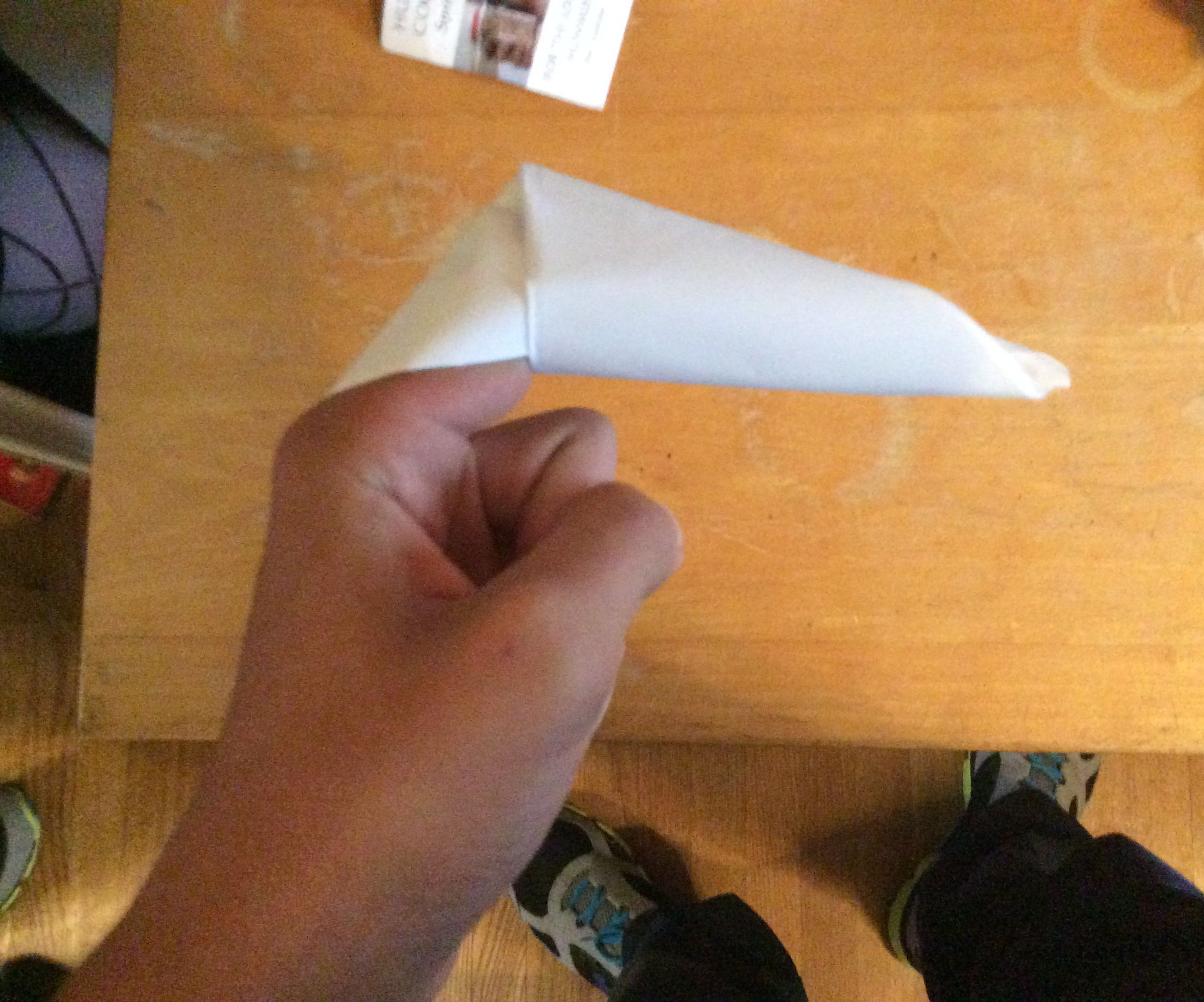 Make Very Easy and Cheap Paper Claws