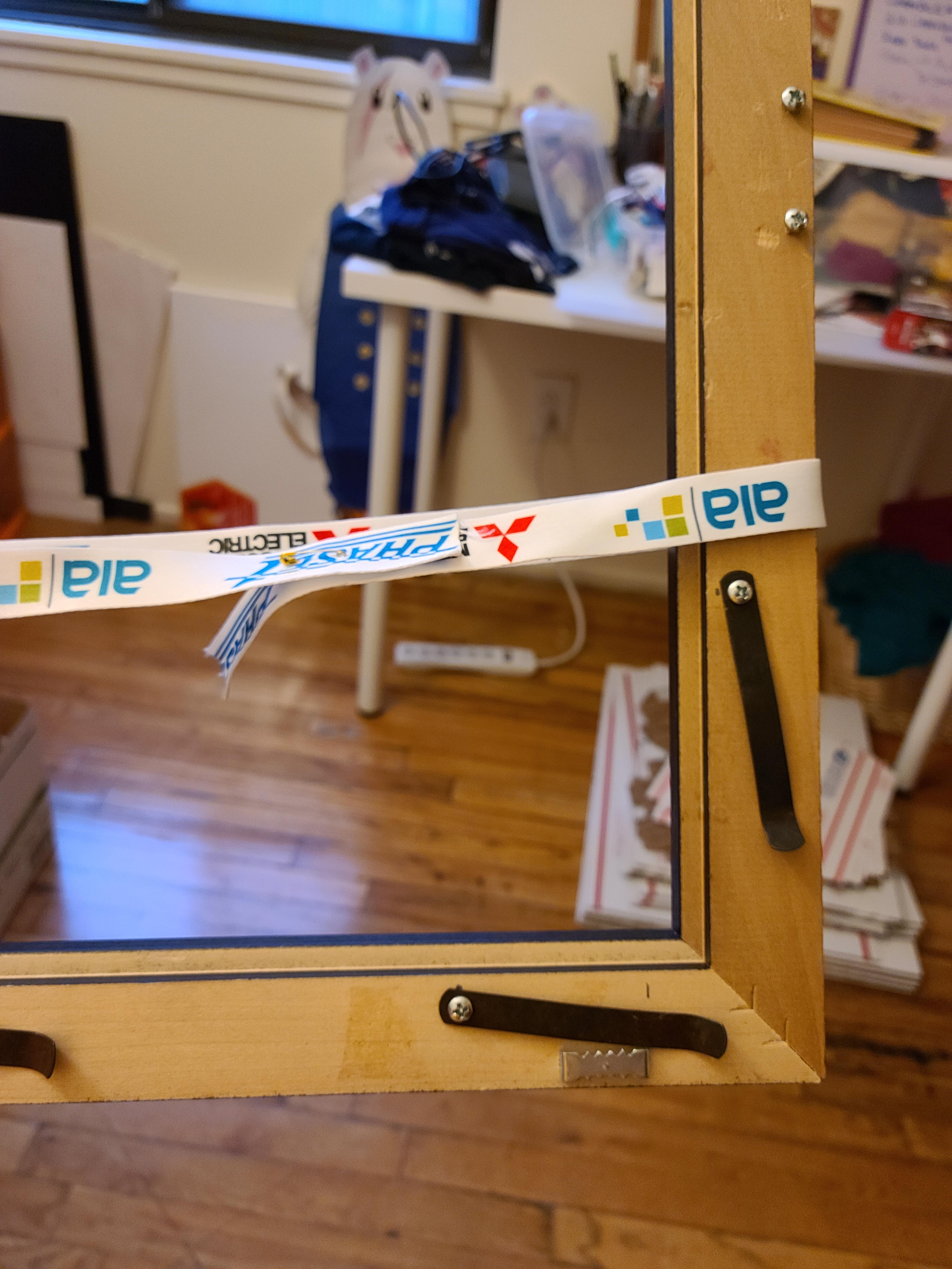 Turn a Frame Into a Hanging Wall Organizer! 5 Steps (with Pictures