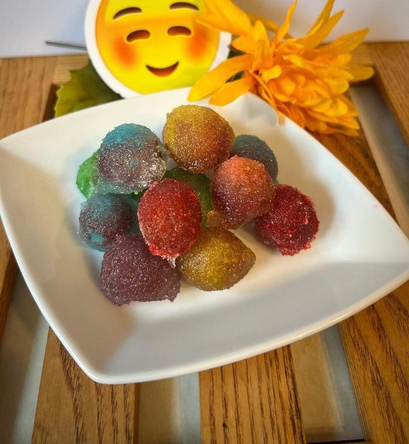 Crunchy-Coated Rainbow Grapes