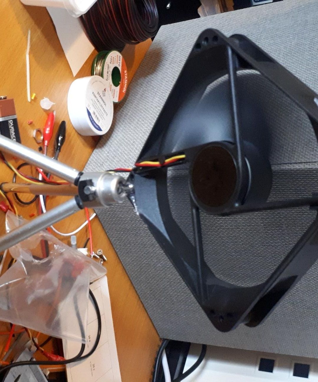1 Minute Fully Adjustable Solder Fume Fan !