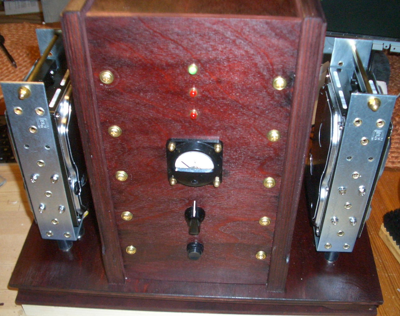 Building a Steampunk NAS - System