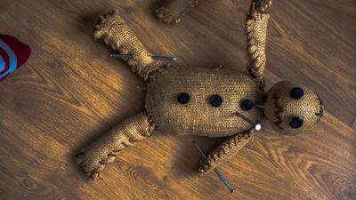 How to Make a Possessed Voodoo Doll - HALLOWEEN TUTORIAL : 24 Steps (with Pictures) - Instructables How to Make a Possessed Voodoo Doll - HALLOWEEN TUTORIAL : 24 Steps (with Pictures) - Instructables