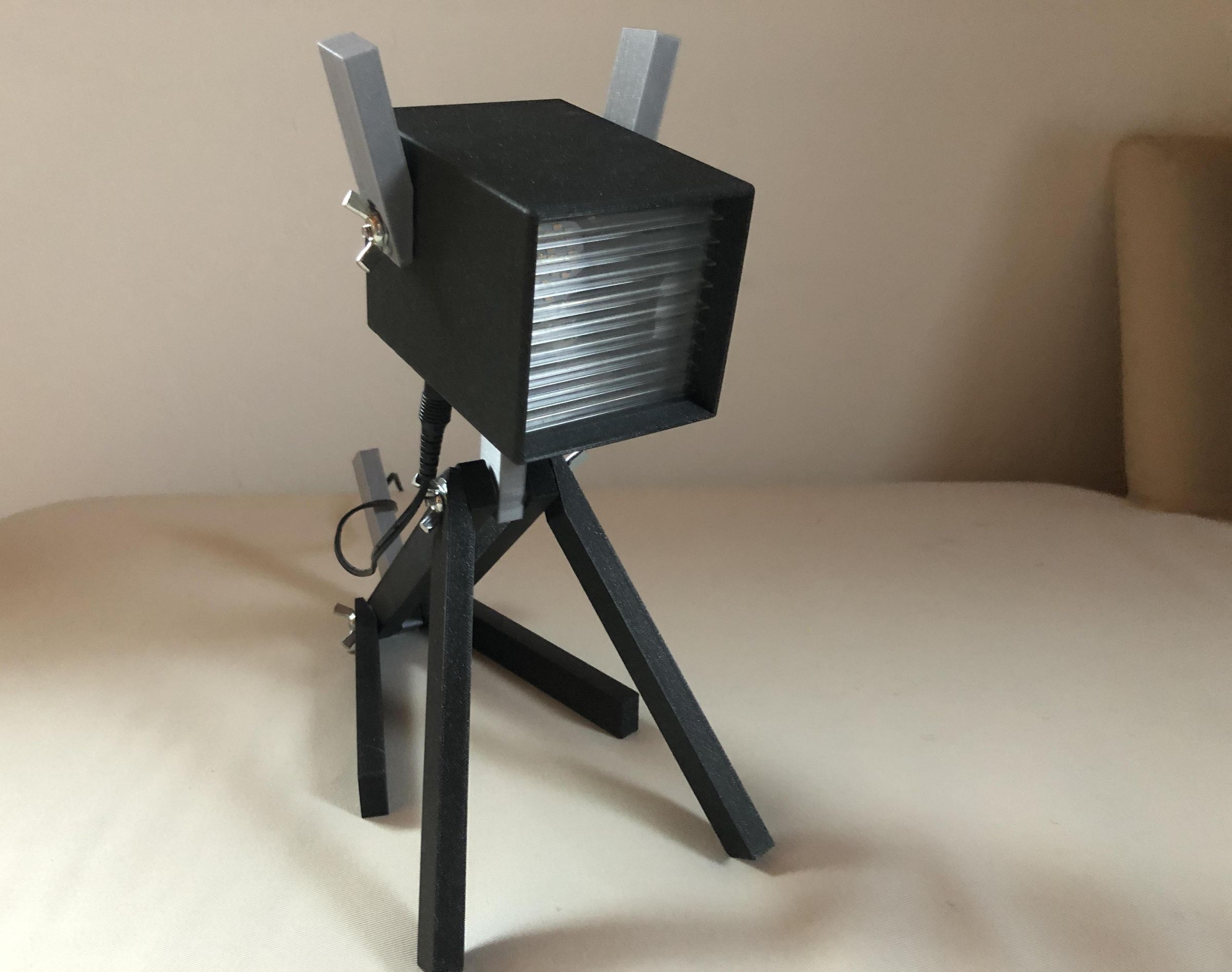 PLAzzy Dog Lamp - LED 12V 2.5W - 3D Printed