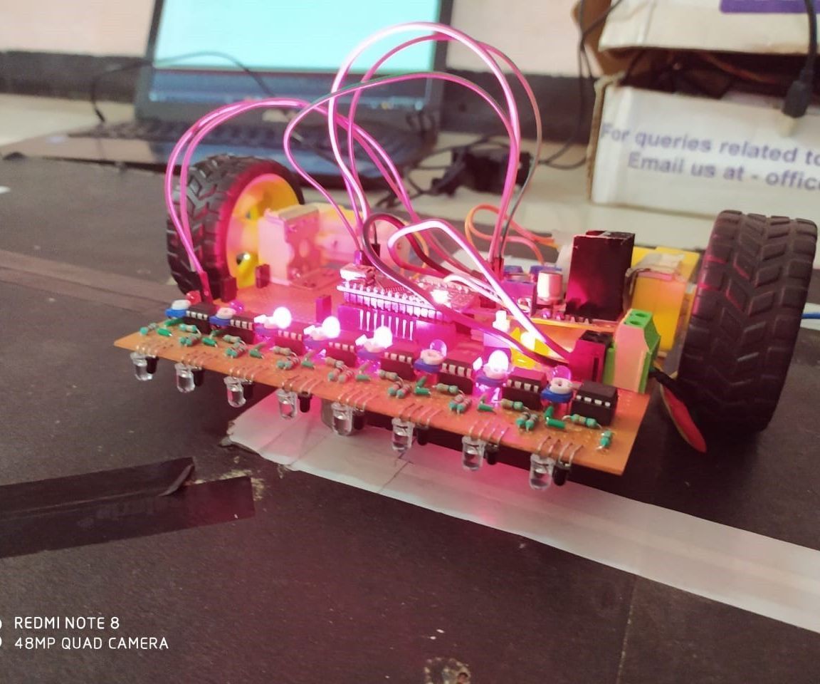  PID CONTROLLED LINE FOLLOWER BOT PCB 