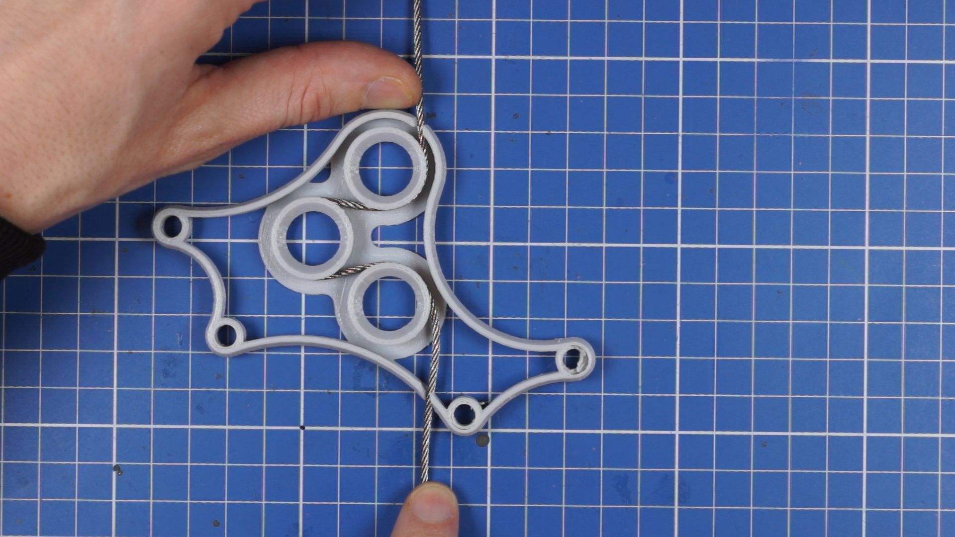 Box Shelf Clever Attached to Wire Rope 6 Steps (with Pictures