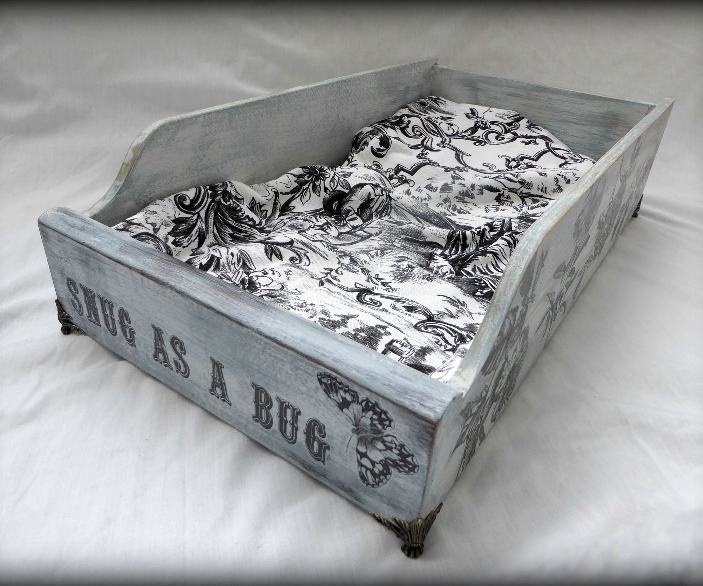 Vintage Dog/cat Bed From a Drawer