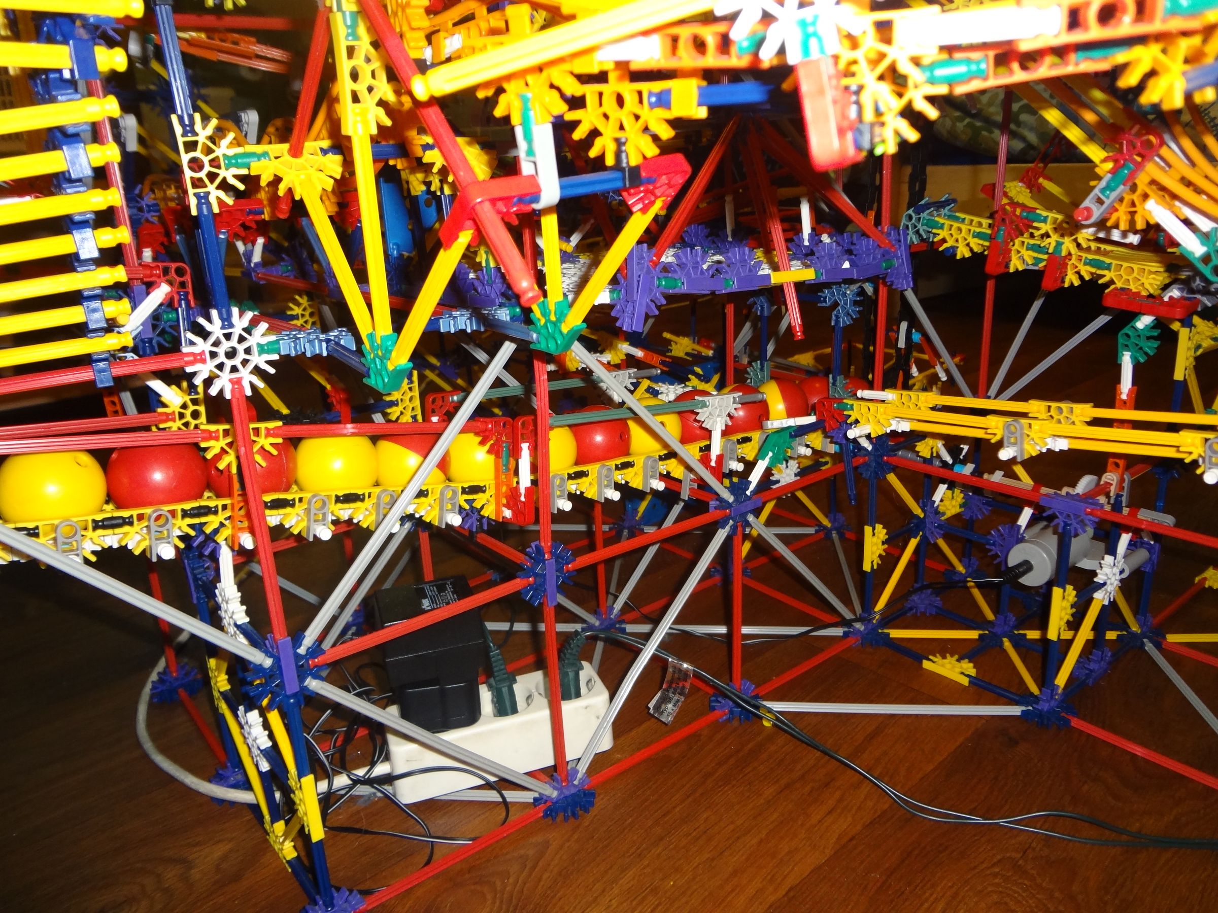 K'nex Ball Machine Skyline - Instructables