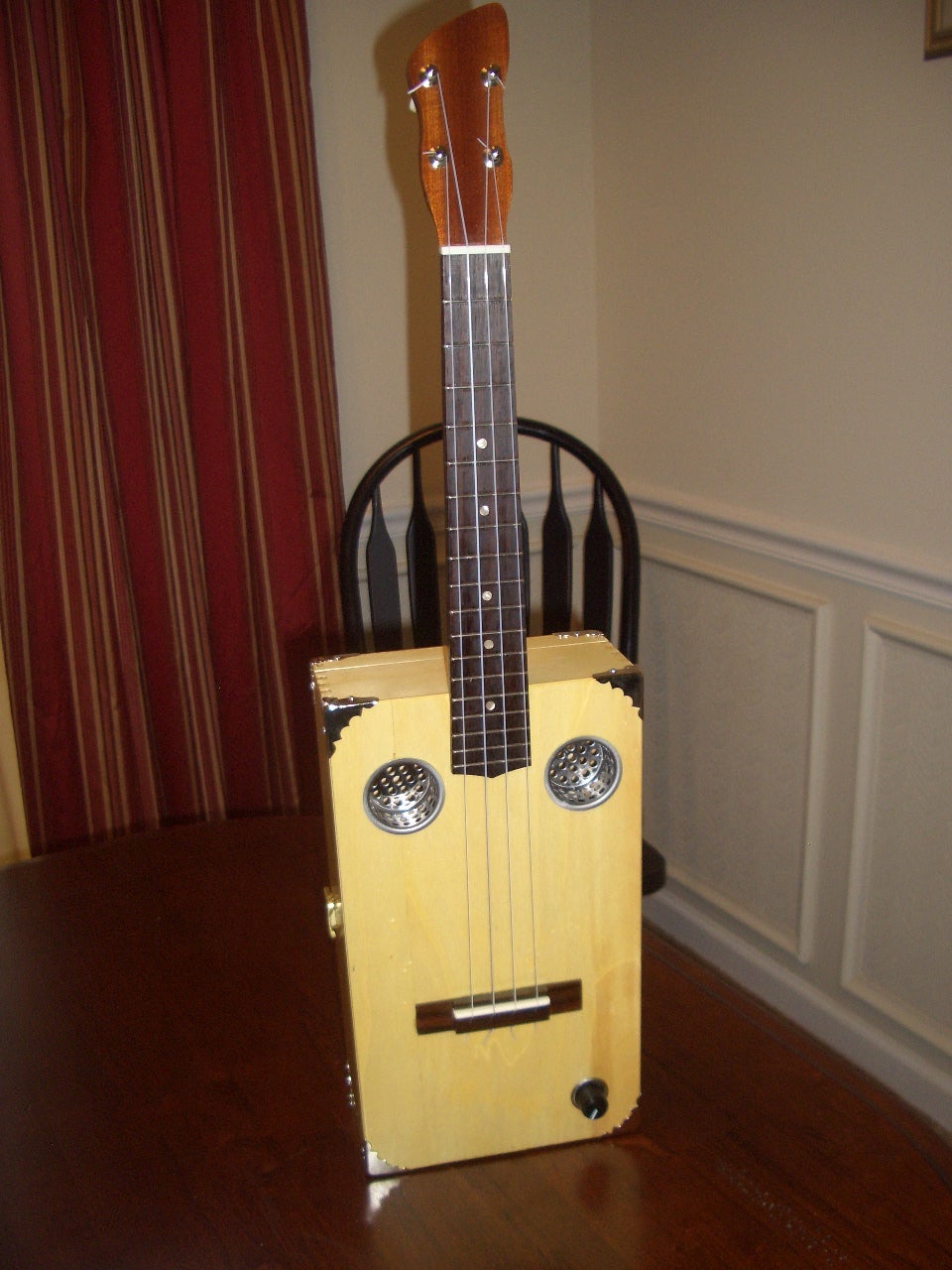 Building an Electric, Cigar Box Ukulele 21 Steps (with Pictures