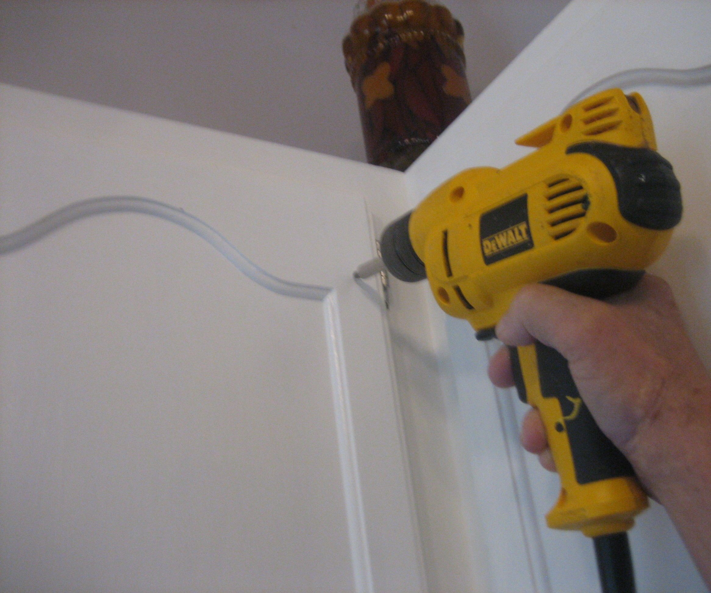 TIP FOR HANGING CABINET DOORS