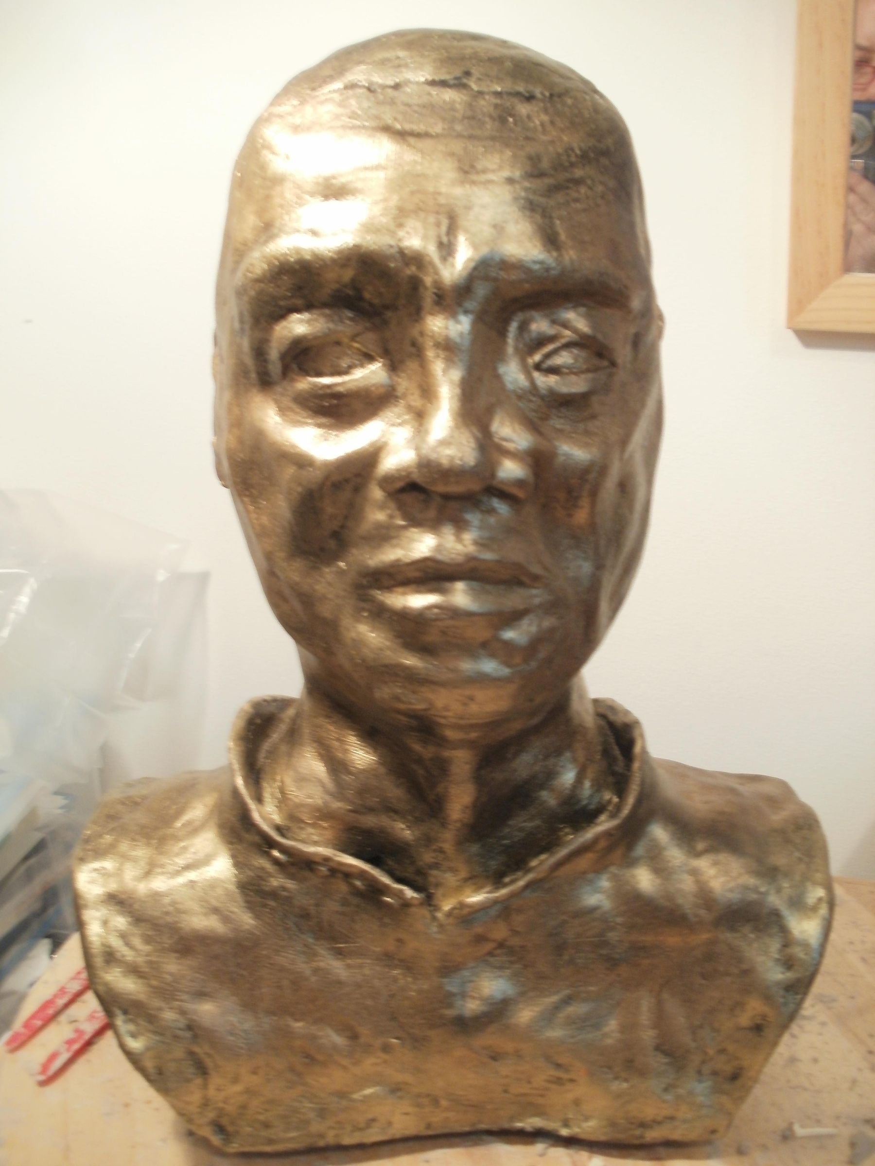 How to Make a Clay Bust of Someone You Know. (bronze Finish)