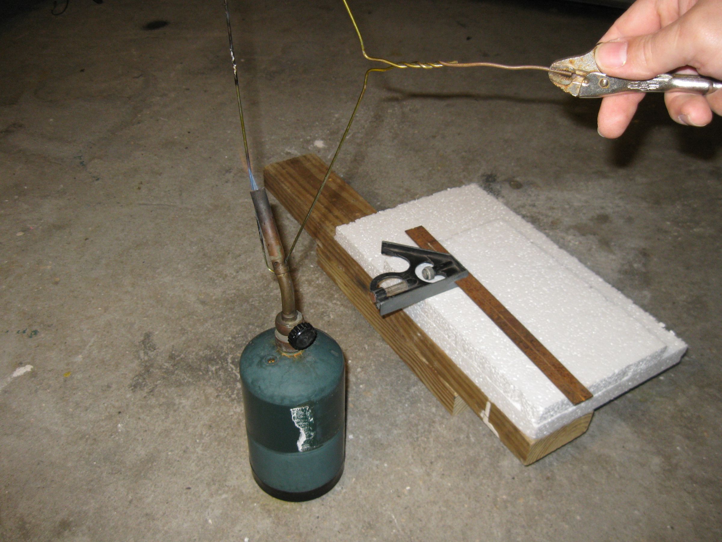 Cut Styrofoam in Minutes ( Low Tech Yet Effective ) : 3 Steps ...