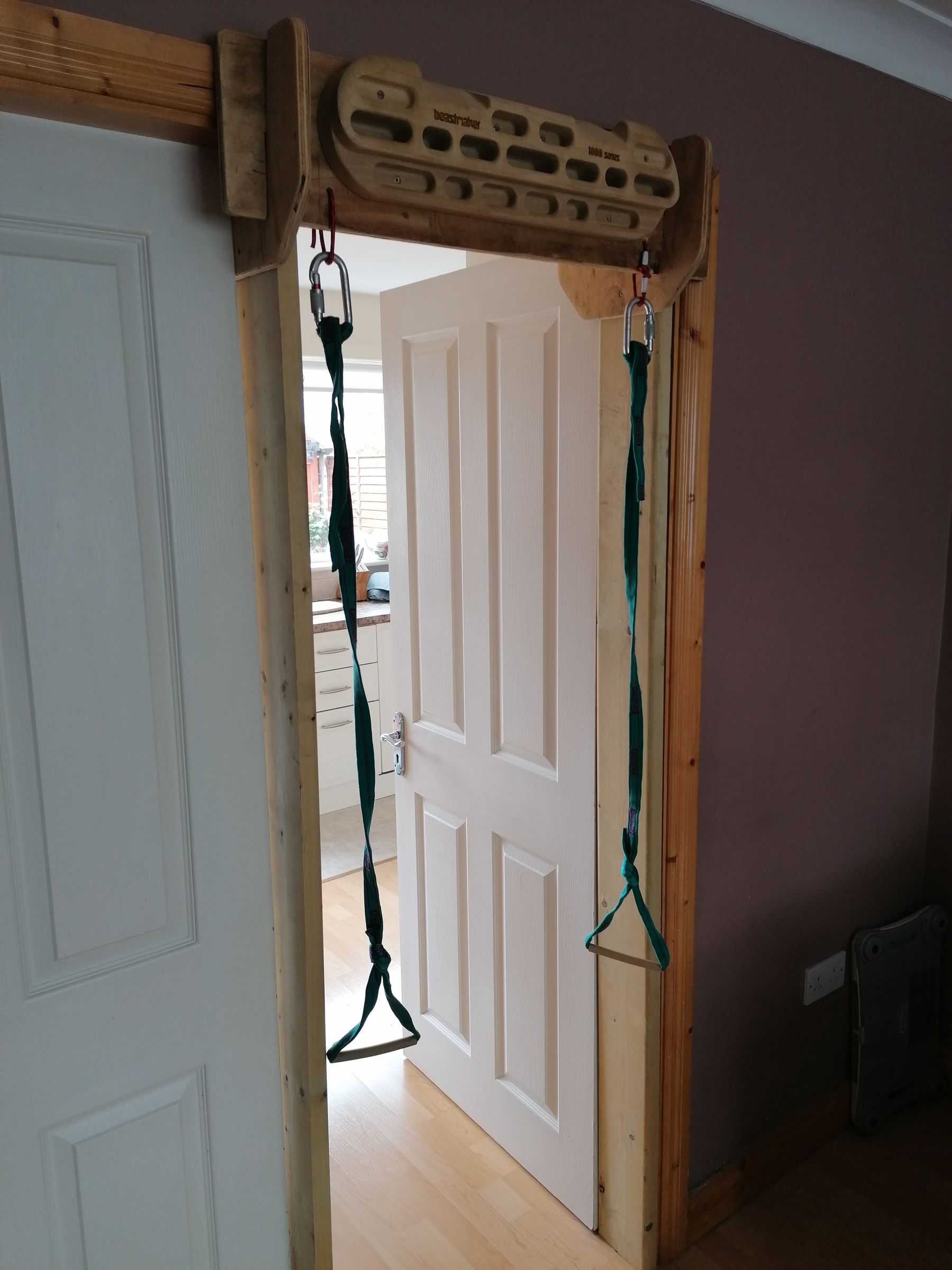 Hangboard Stand (No Holes in Wall) 4 Steps (with Pictures