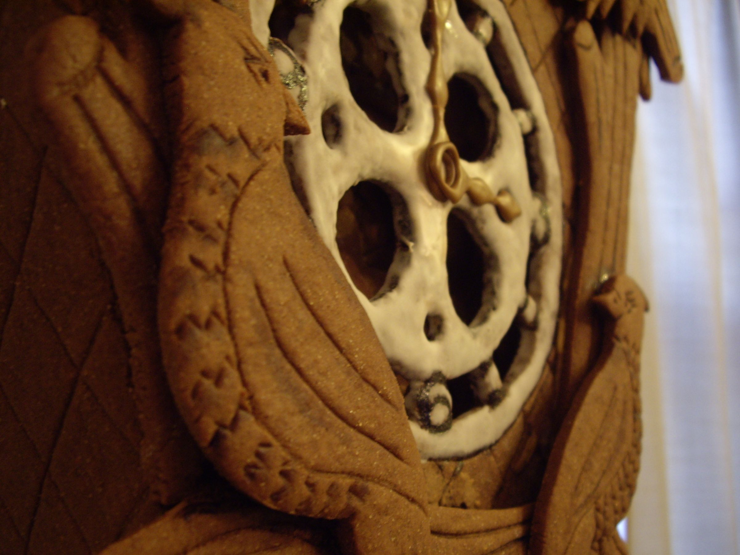 Edible Gingerbread Cuckoo Clock With Internal Gears 9 Steps (with
