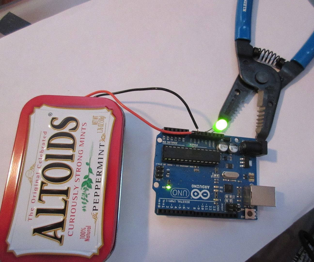 DIY AA Battery Holder