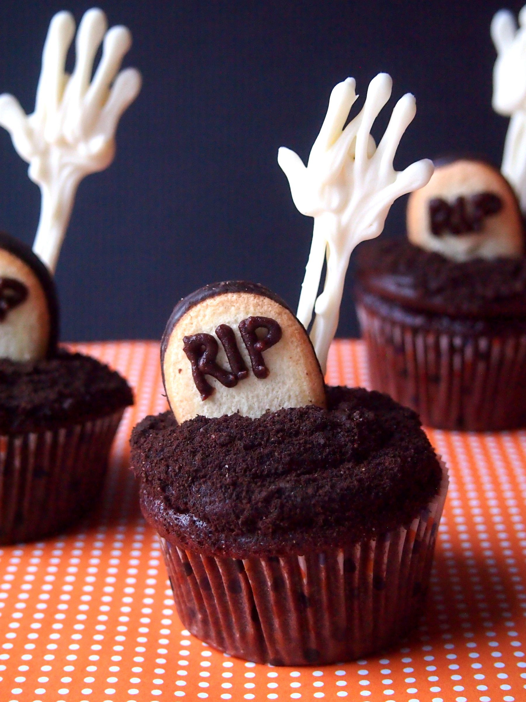 Skeleton Graveyard Cupcakes