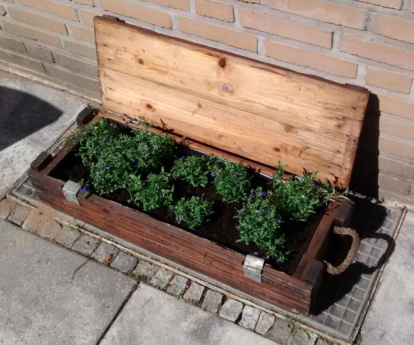 Planter Box From Ammo Box (Blumenkästen DIY)