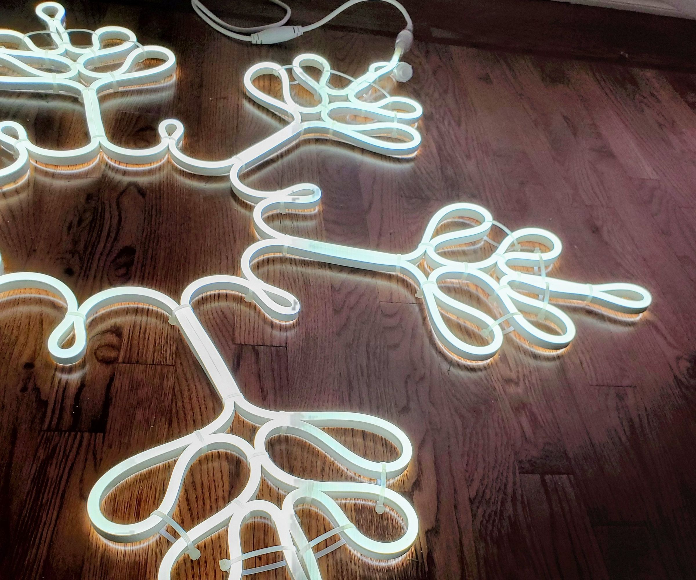 Neon Flex Snowflake - 49" wide