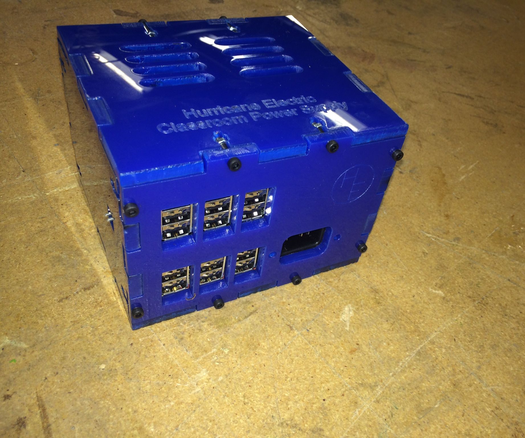 Modular Multiport USB Power Supply