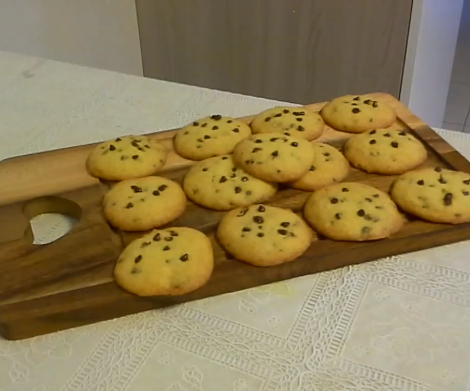 Cookies ( Chocolate Chips)