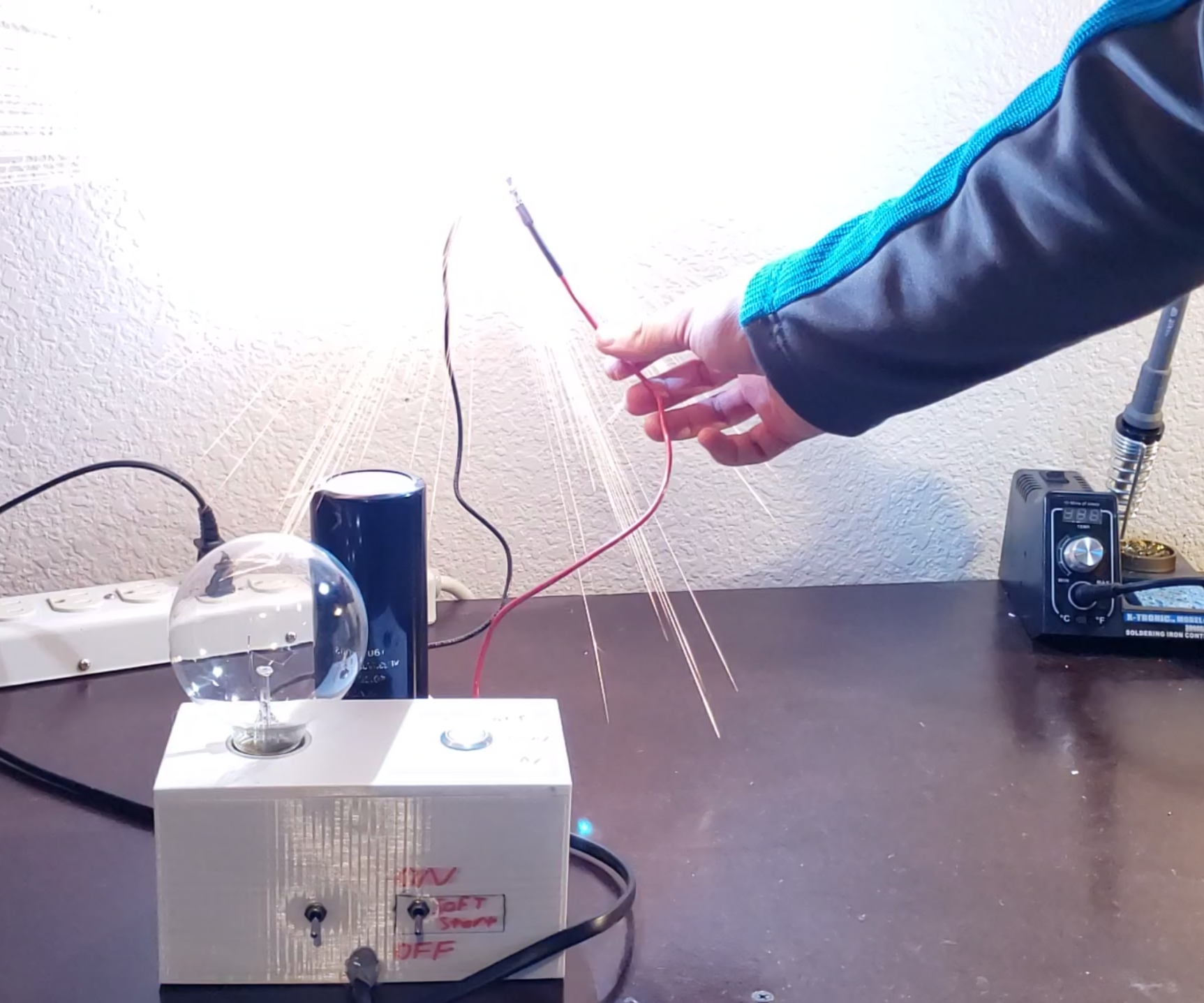 Large Capacitor Spark Demo - 170V DC Charger