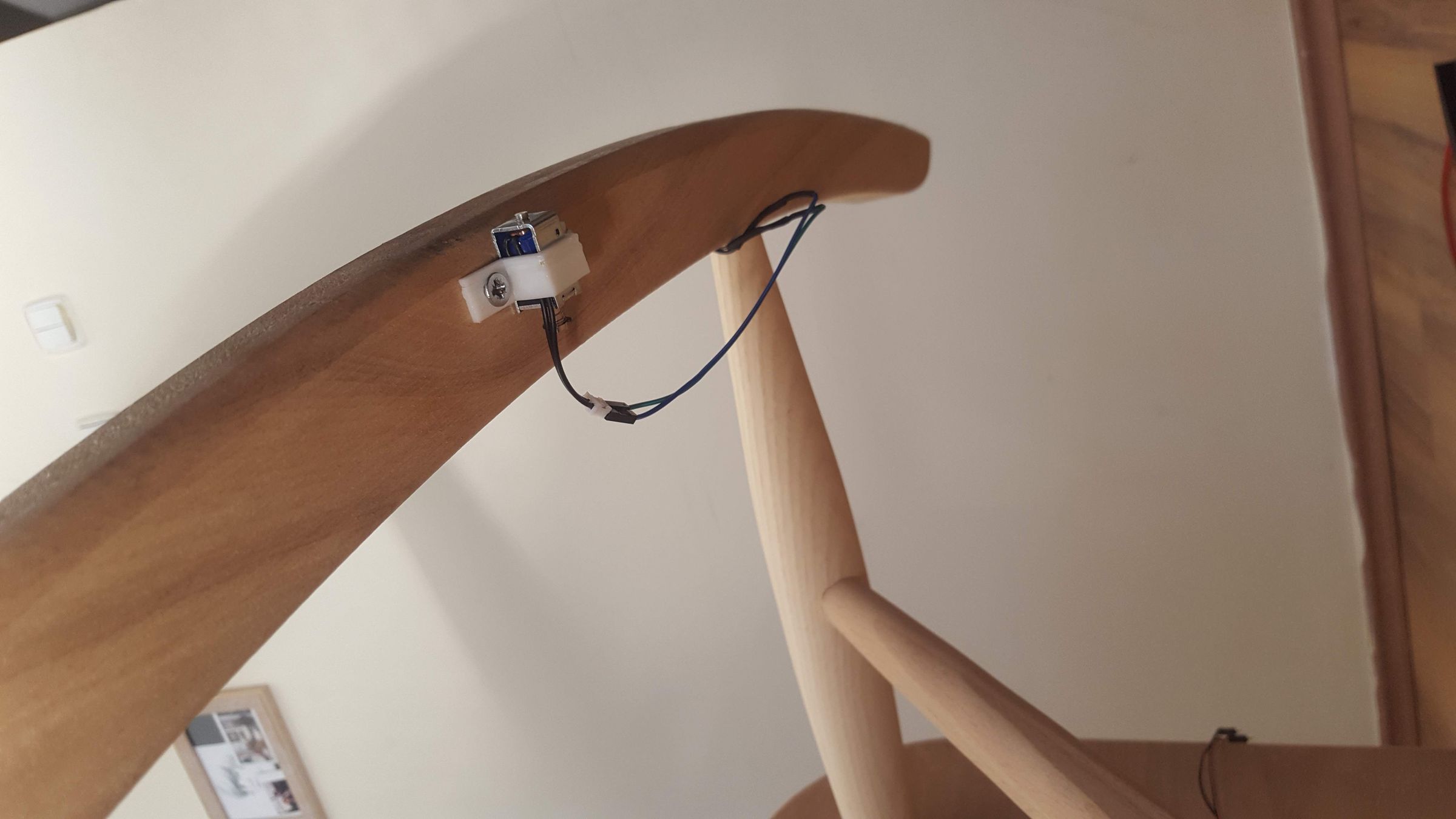 Spooky Teddy Arduino Powered Selfrocking Chair & Rotating Head 11