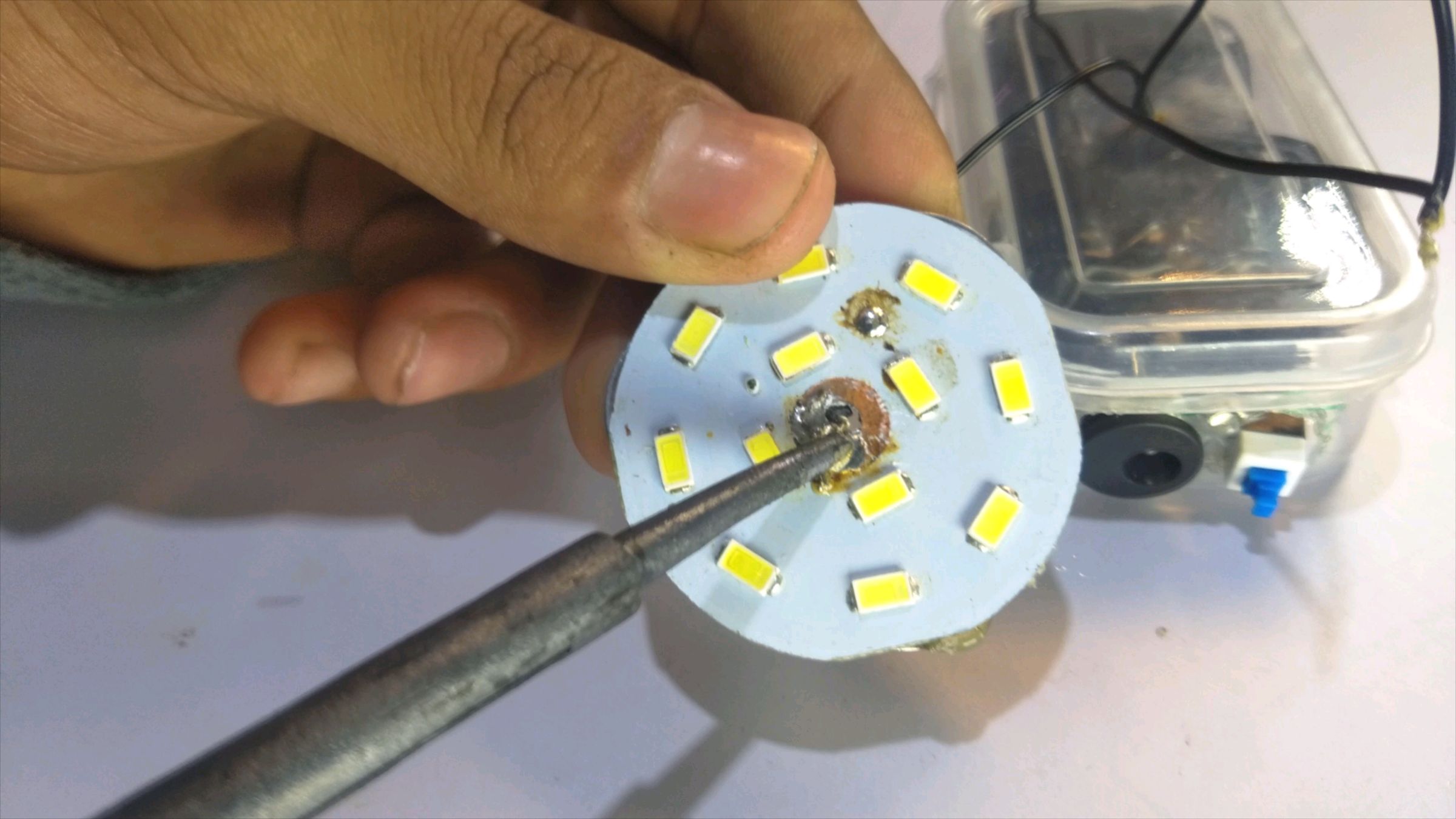 DIY LED FLASHLIGHT (SUPER BRIGHT) : 12 Steps (with Pictures ...