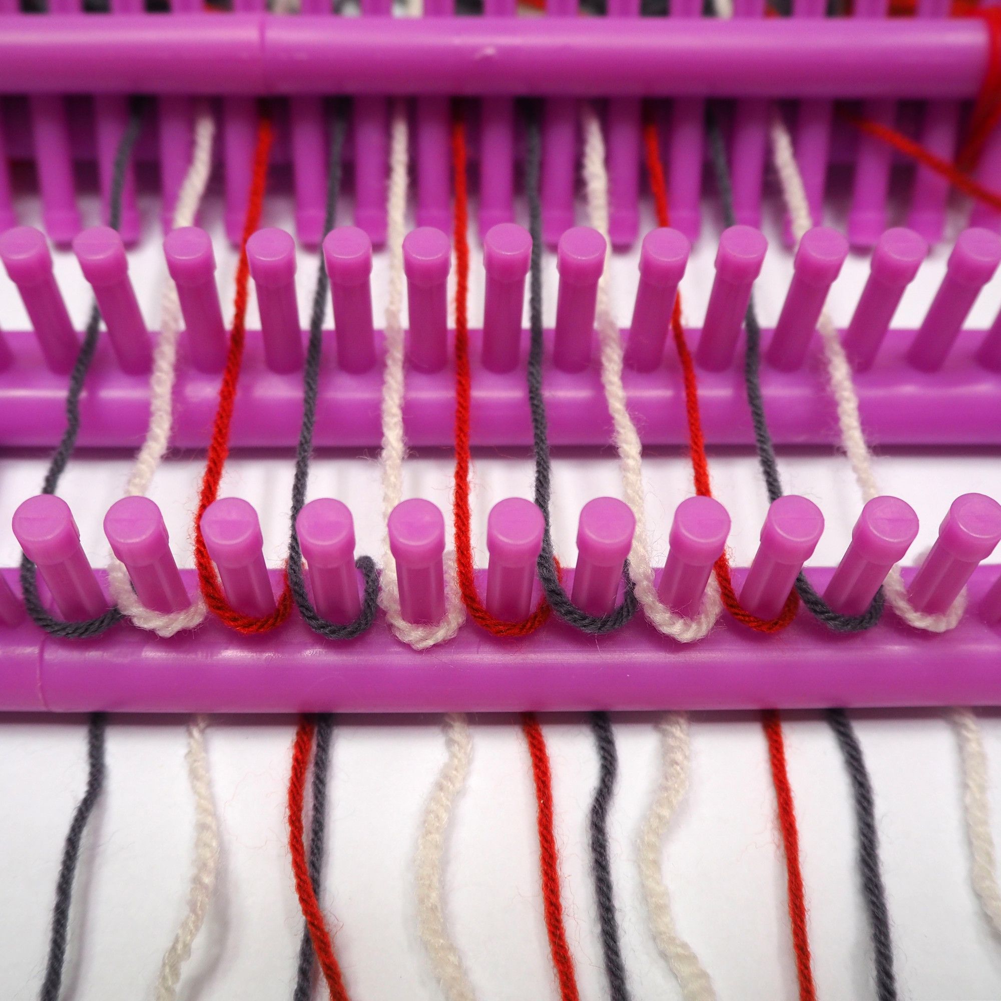 Warp Knitting on a Knitting Loom 8 Steps (with Pictures) Instructables