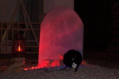 Halloween Graveyard Howto