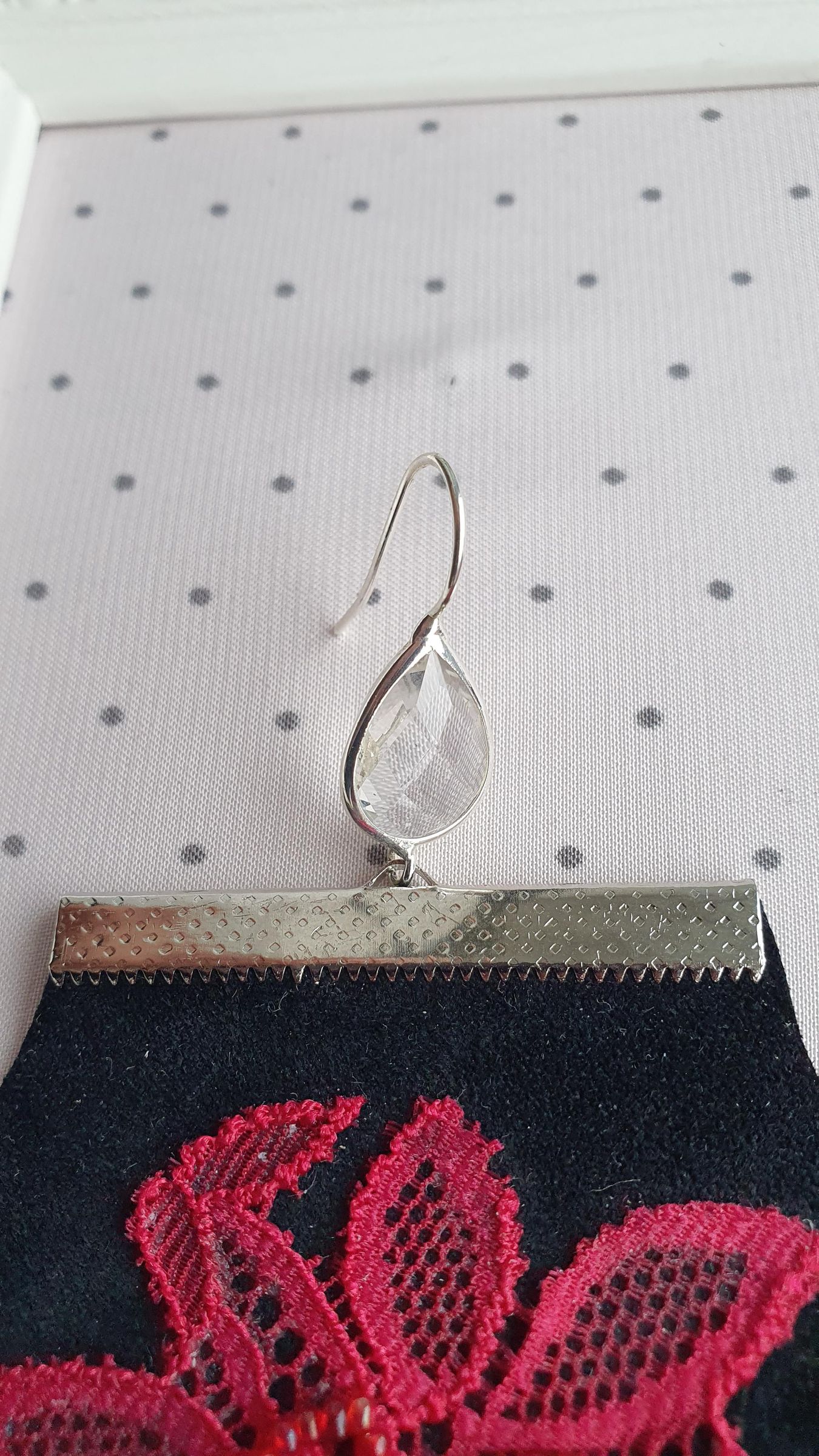 Embroidered Lace Earrings With Beads 5 Steps (with Pictures