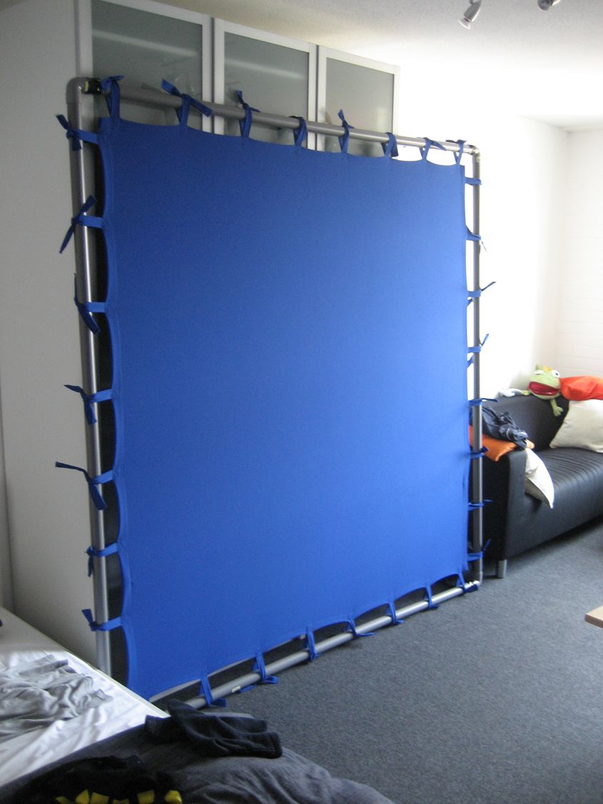 Cheap Portable Chroma Key Screen (Bluescreen)