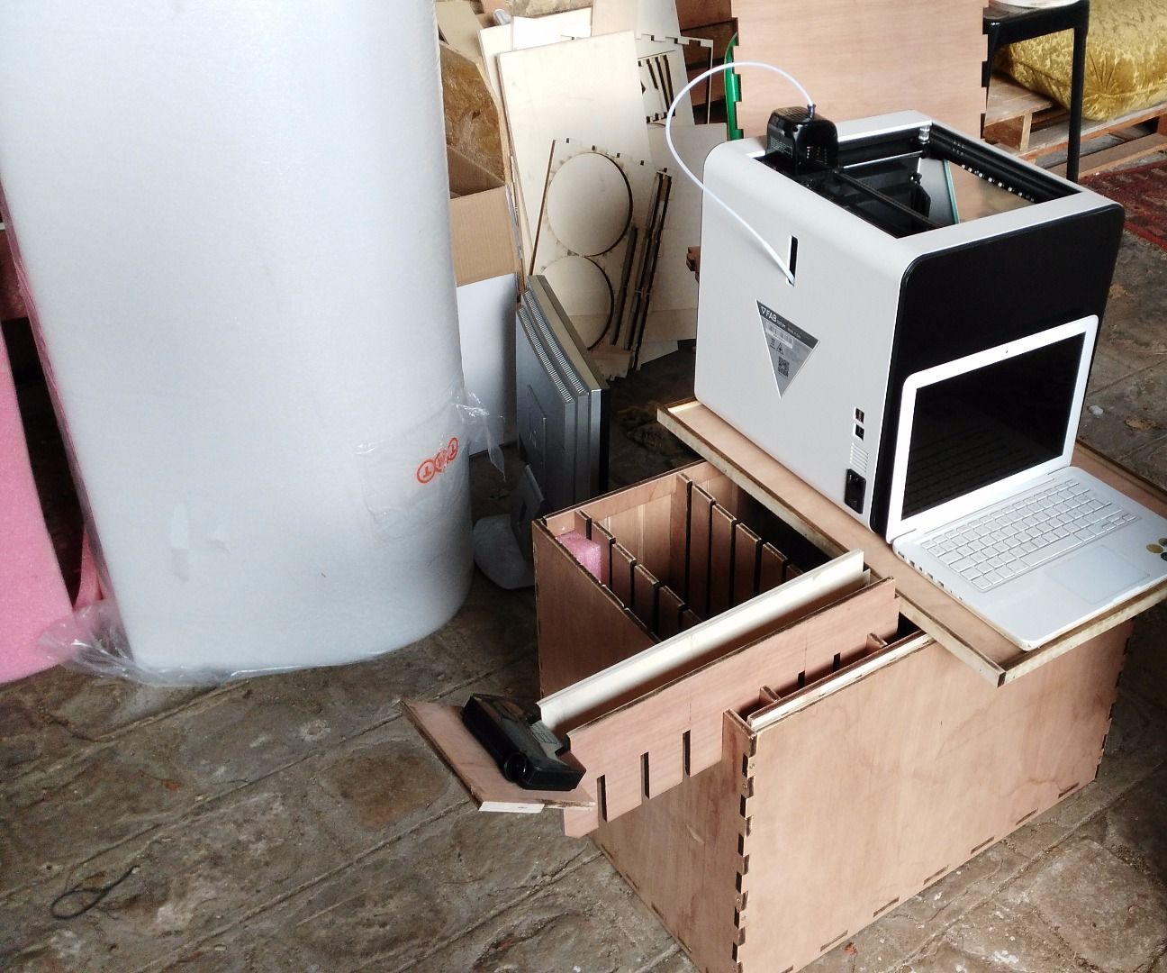 Mobile Fablab for Cargo Bike (with Vélo M2 Frame)