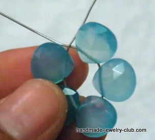 How to Make Flower Pendant Using Tear Drop Beads