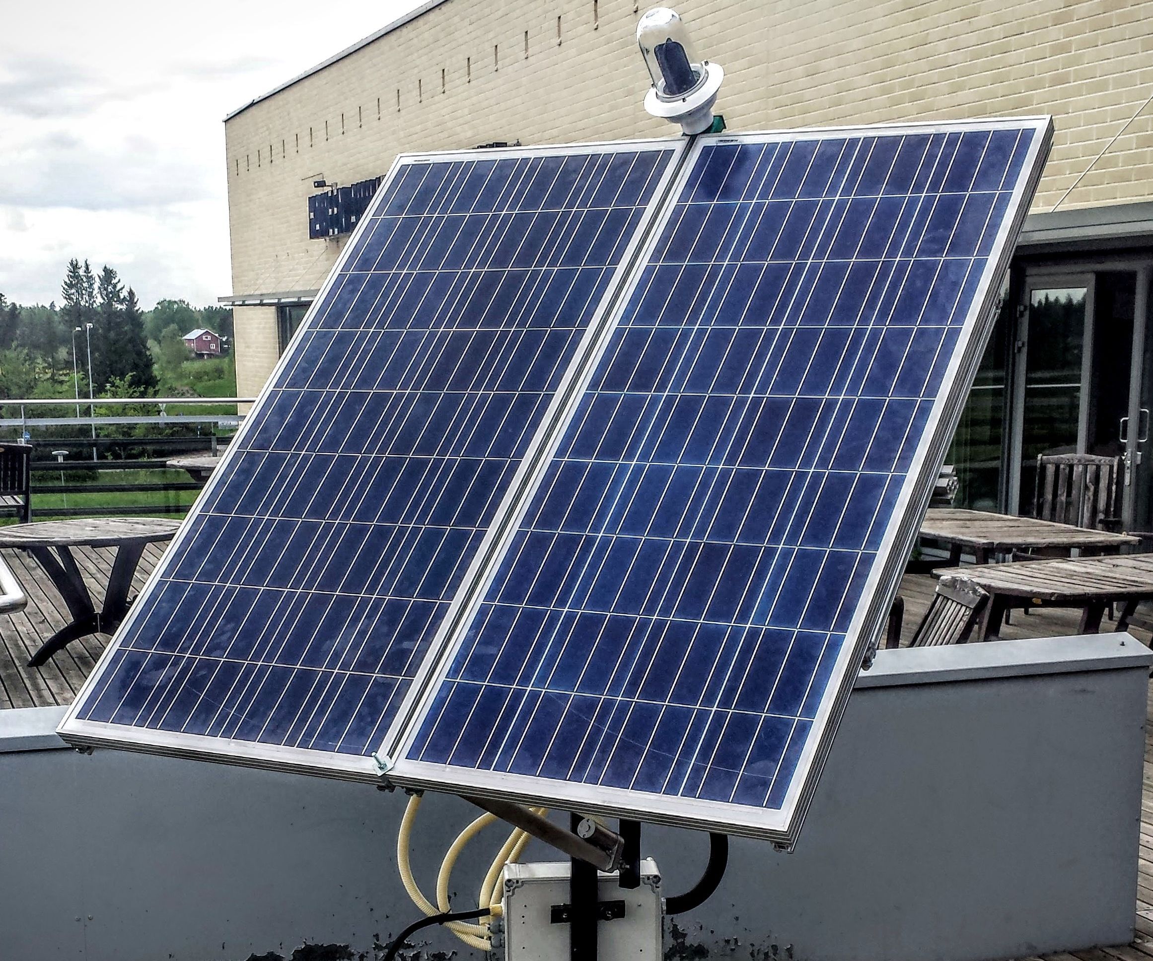 Dual Axis Solar Tracker With Online Energy Monitor