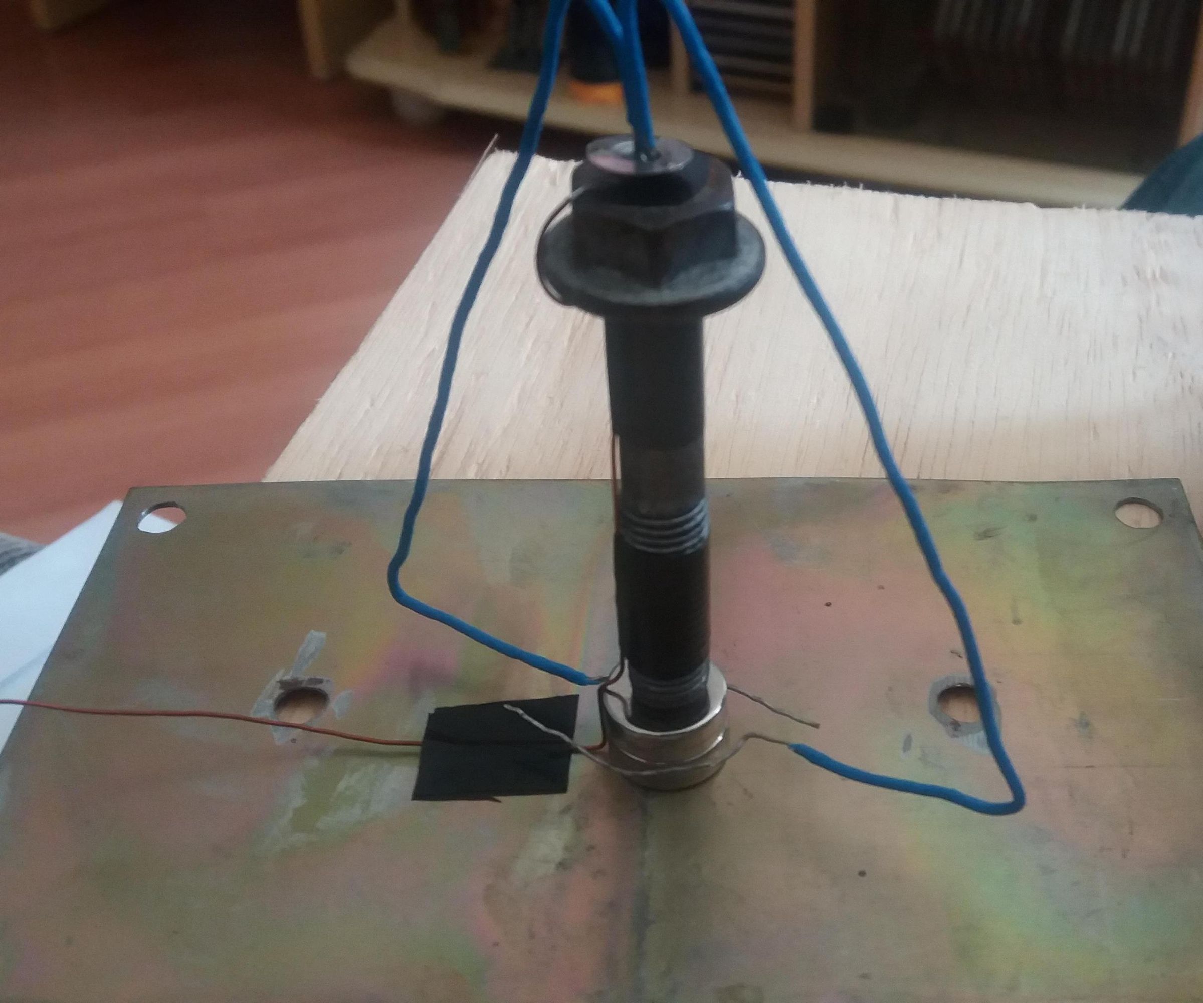 Batteryless Homopolar Motor