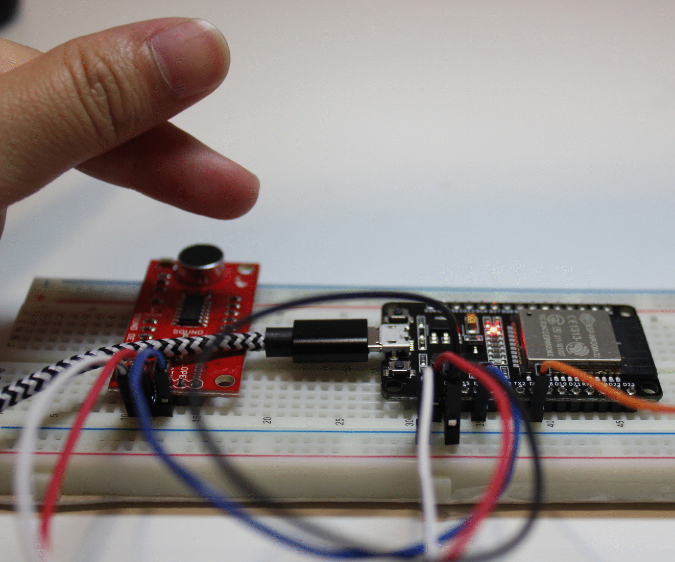 DIY Snapper - Snap Activated Light - With ESP32