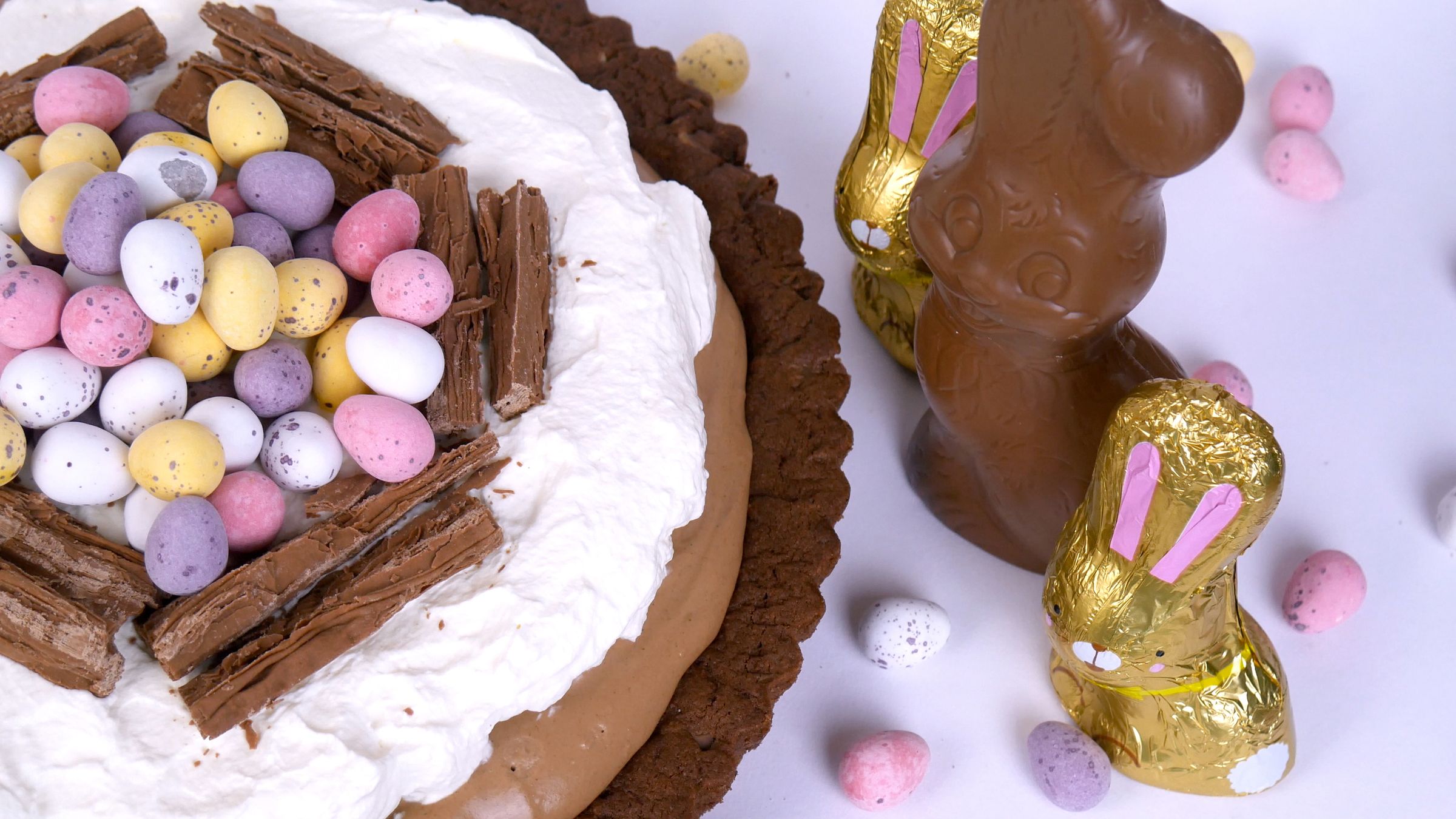 TRIPLE CHOCOLATE COOKIE EASTER CREAM TART WITH CADBURY EASTER EGGS 4