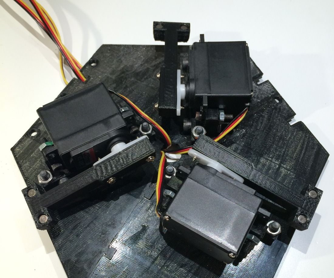 Tapster 2.0: Attach Servos to Top Section