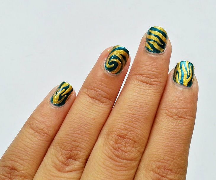 Animal Stripe Nail Art