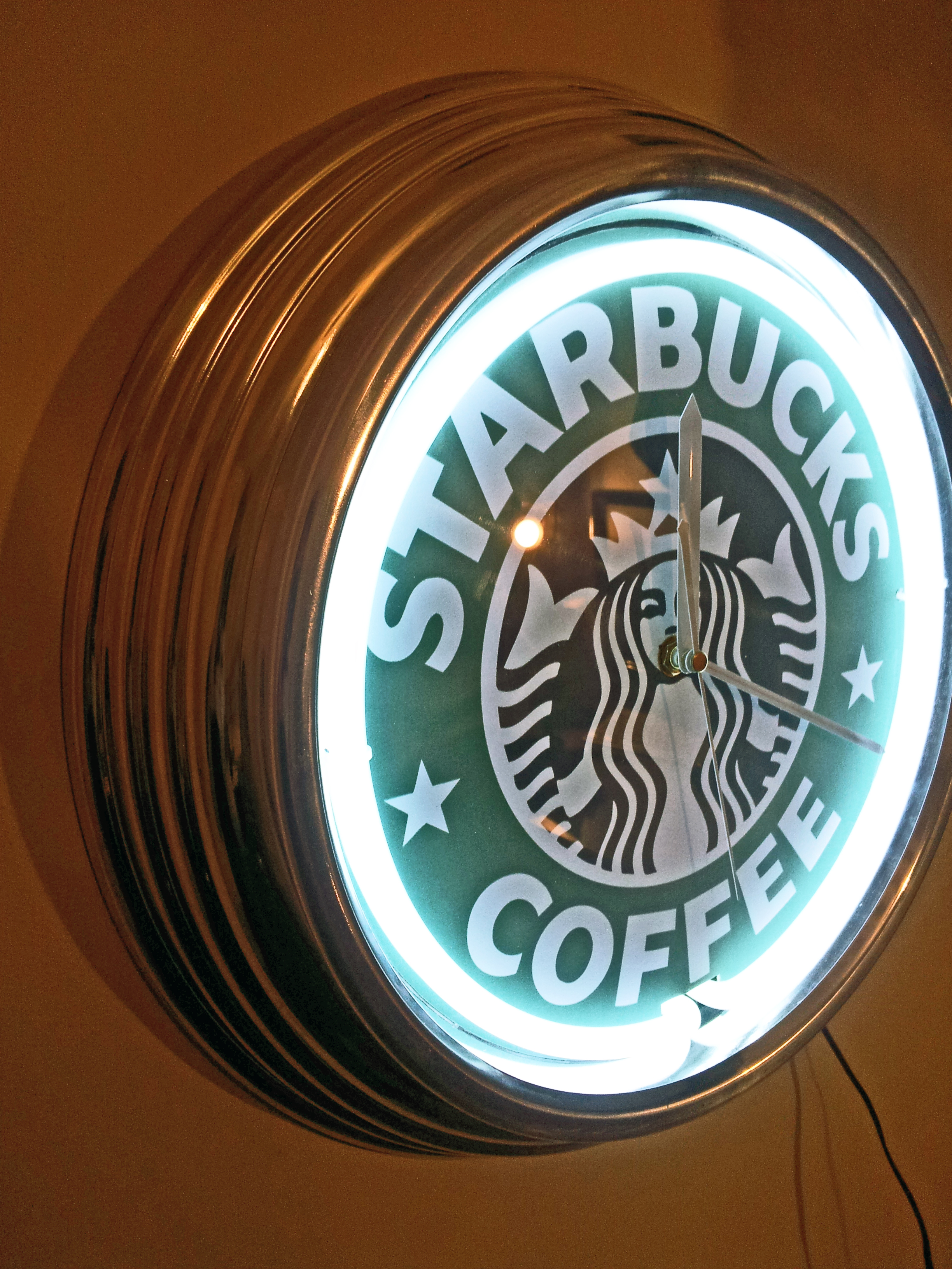 Changing Theme of Neon Light - Starbucks