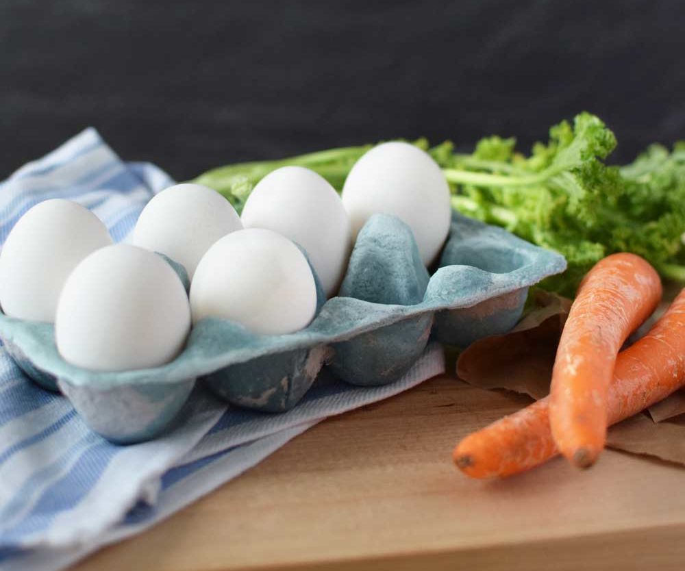 DIY Easy Easter Egg Tray