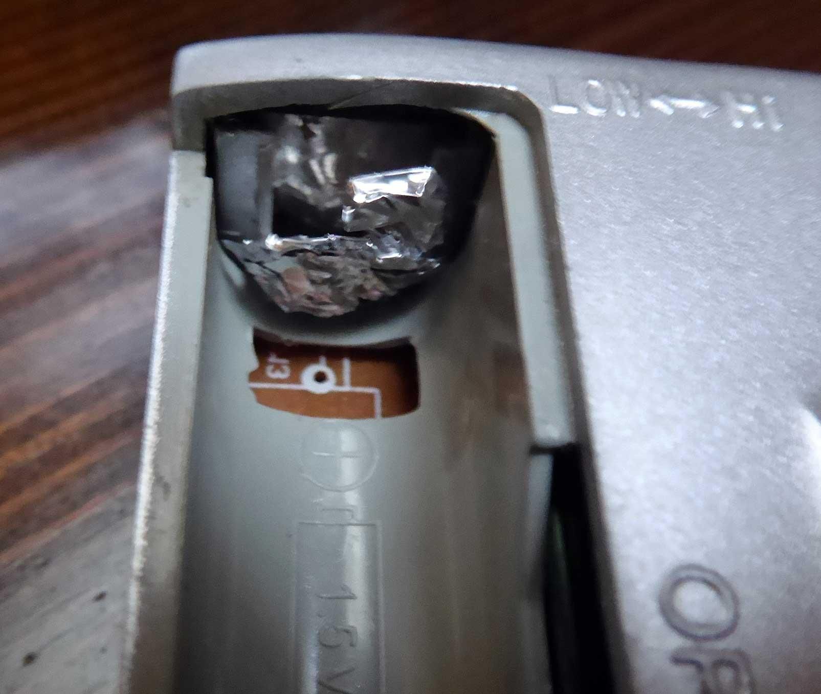 Tinfoil Emergency Battery Device Fix Instructables
