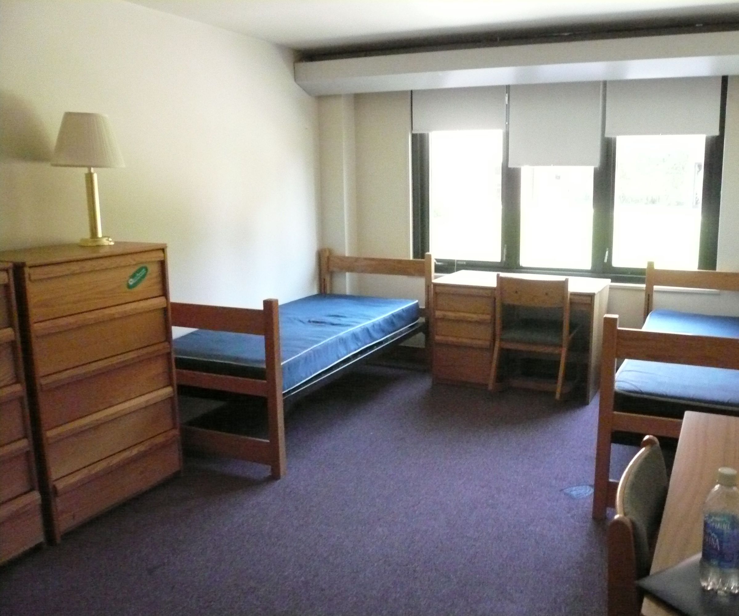 WHAT COLOURS MAKE a SMALL ROOM LOOK BIGGER AND BRIGHTER