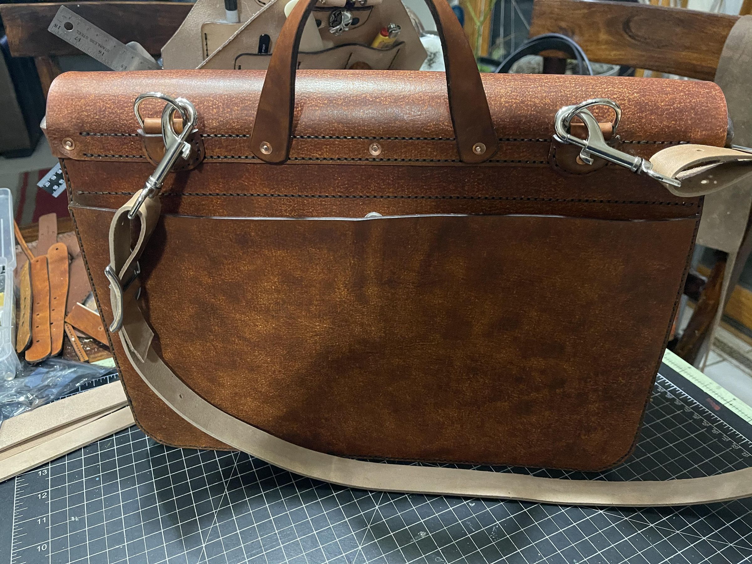 Vintage Laser-Cut Leather US Mail Bag : 11 Steps (with Pictures