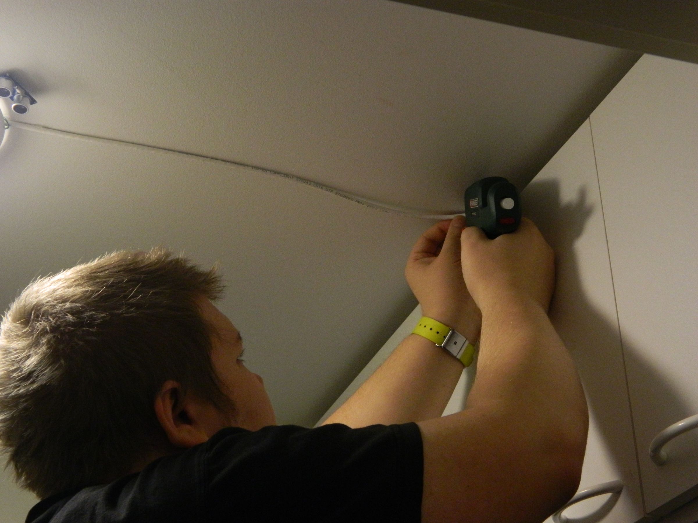 Intel Edison IoT: Automatic Lamp (Relay, HC-SR04) : 7 Steps (with ...