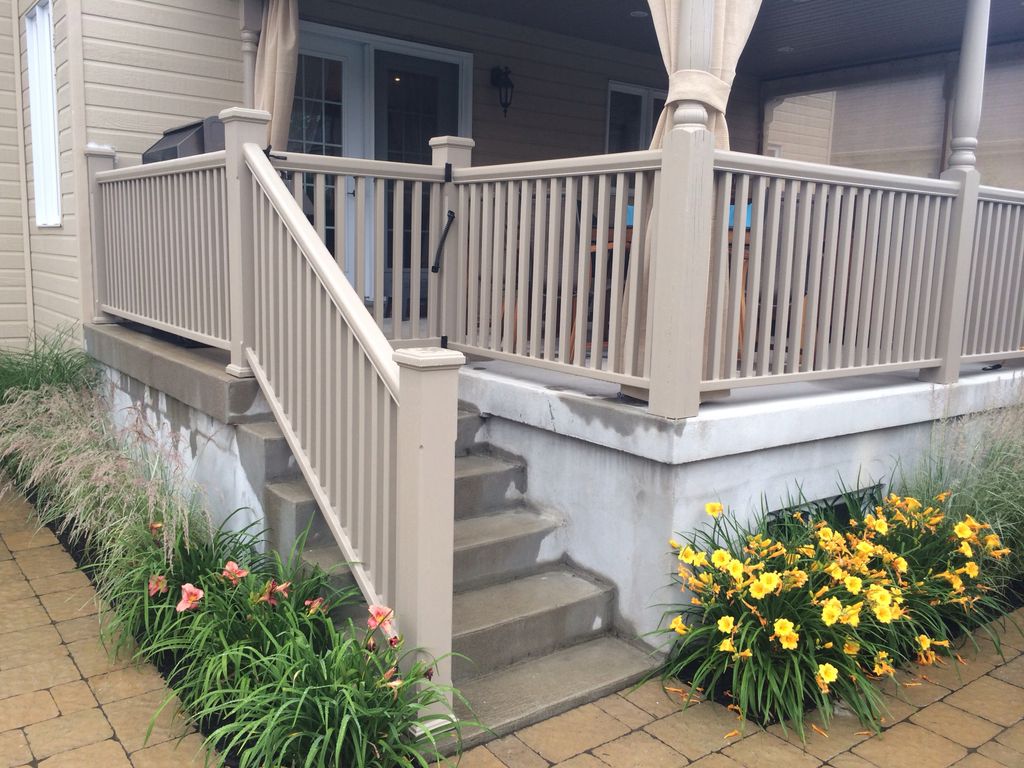 Deck Railing Construction Deck Railing Cost Comparison And Railing