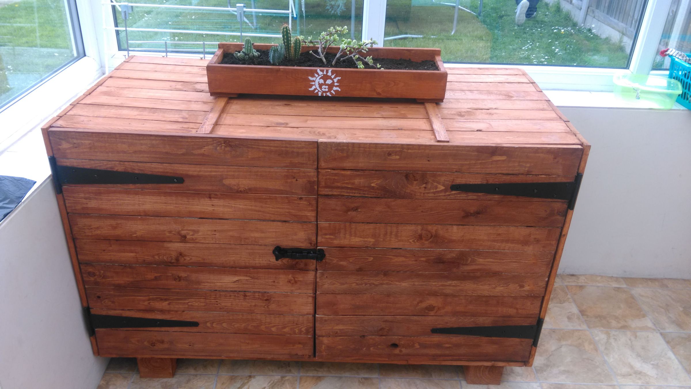 Shoe Storage Cupboard - Instructables