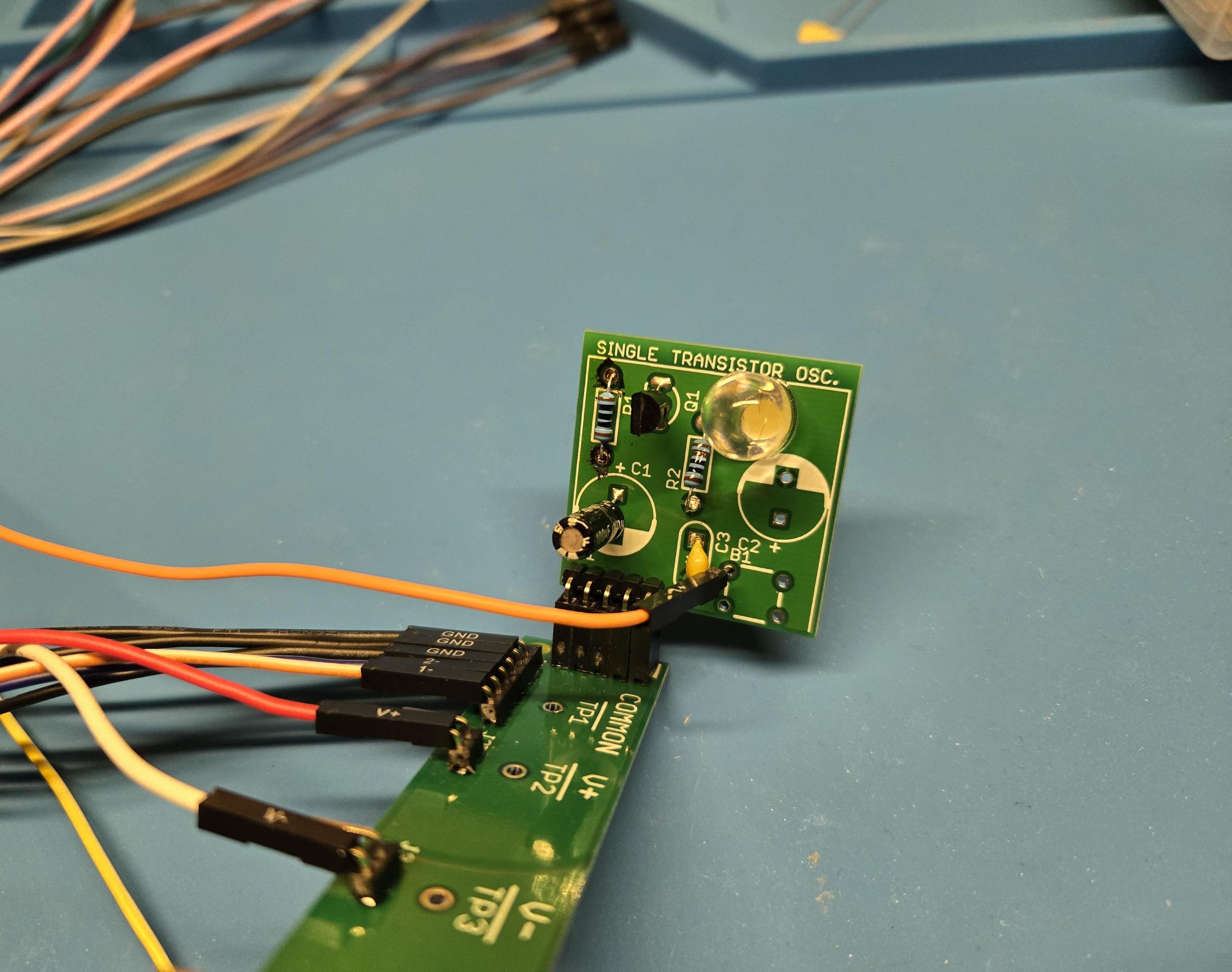 Single Transistor Oscillator, MiniPCB, 06B-00, Rev A1-01