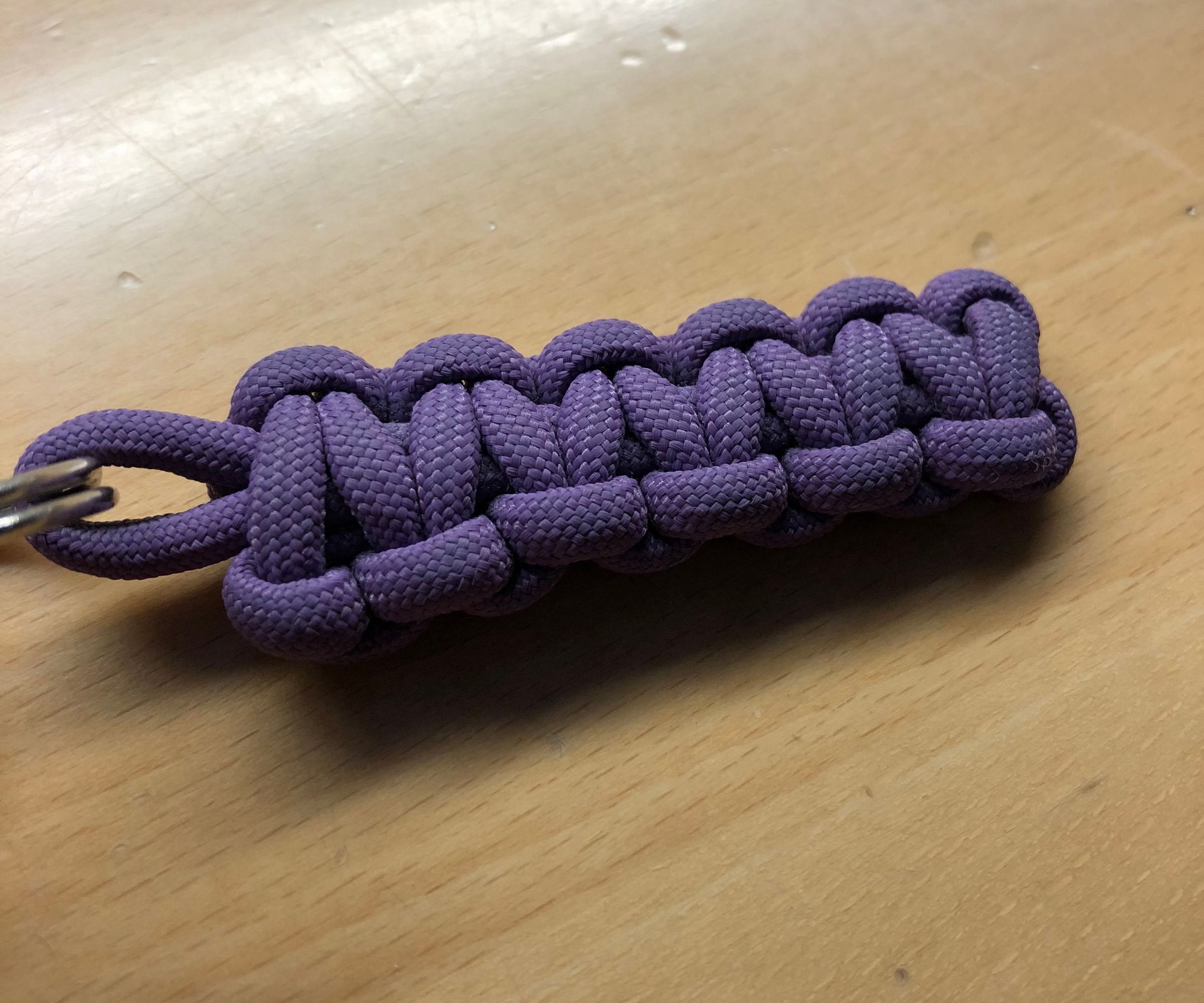 How to Make a Key Fob From Loose String
