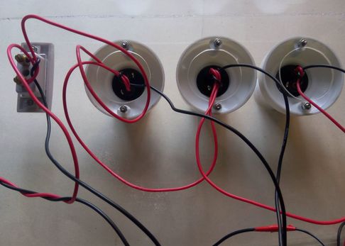 Connecting Lamp Holders